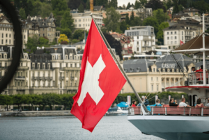 drapeau suisse bateau